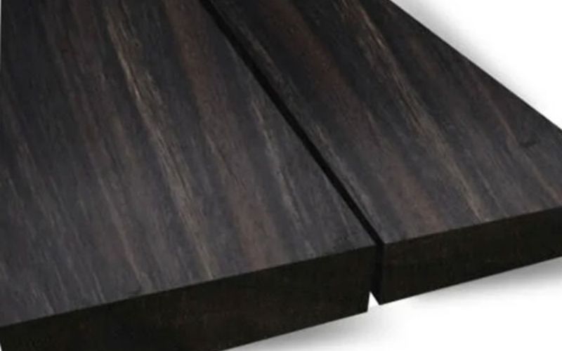 Does ebony smell?