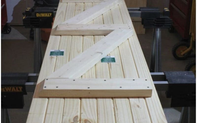 How to build a plywood shed door