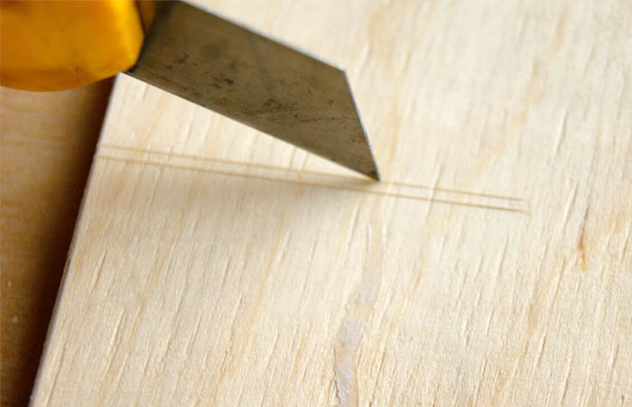 How to cut plywood with a knife