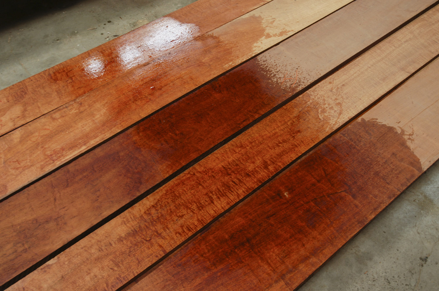 Mahogany (hardwood)