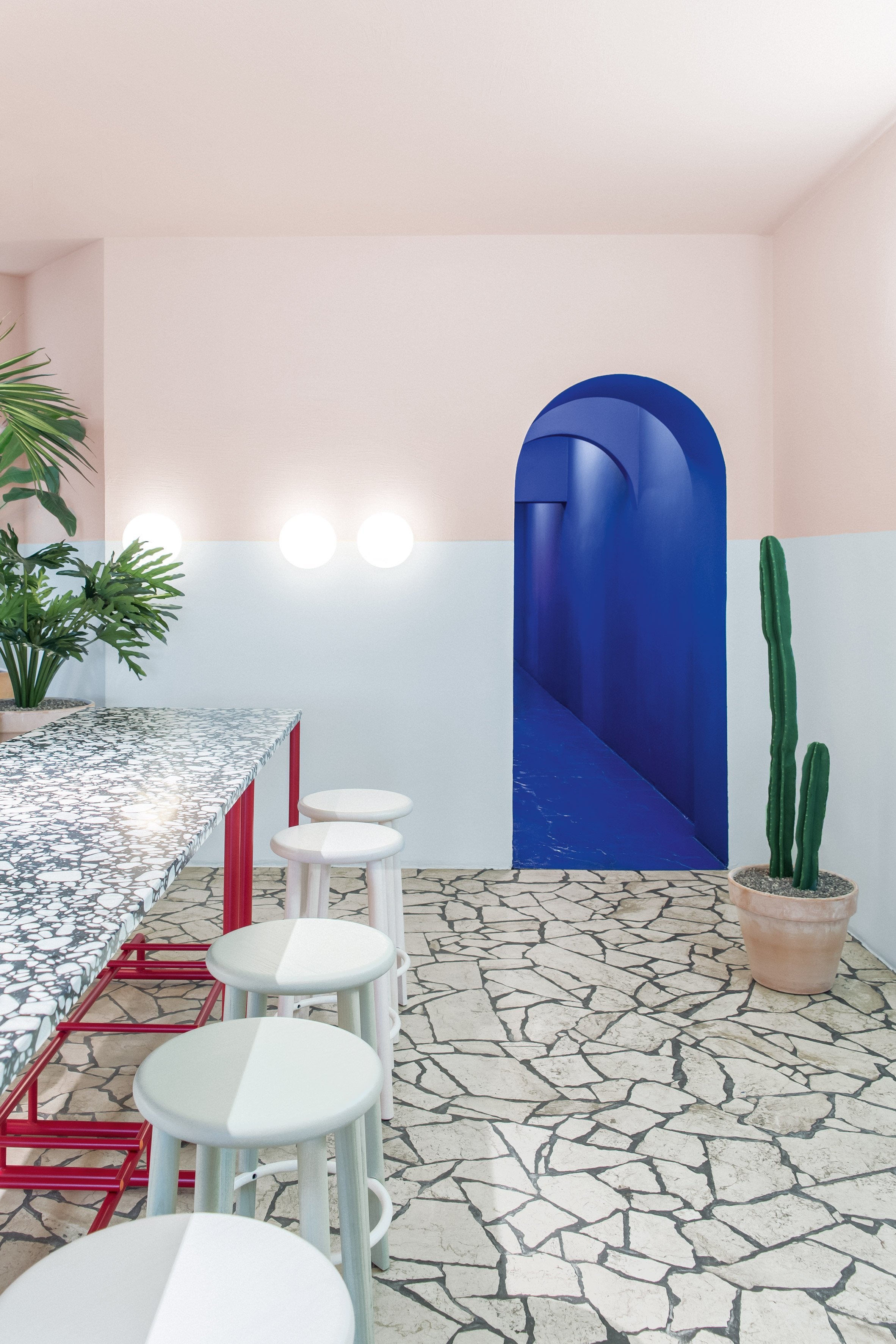 Berlin restaurant LA Poke takes cues from Hockney's A Bigger Splash
